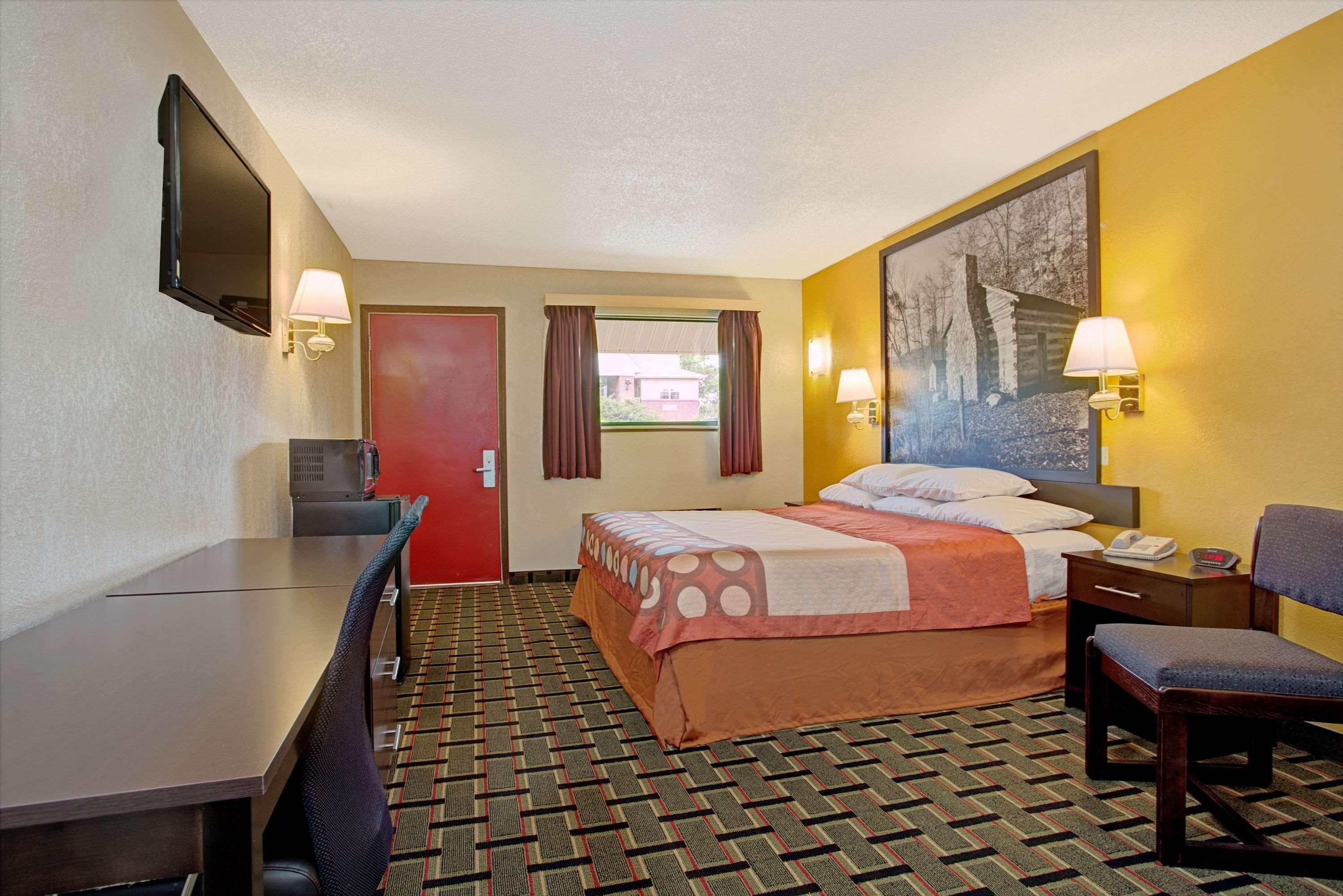 Super 8 By Wyndham Cincinnati-Springdale Oh Exterior foto