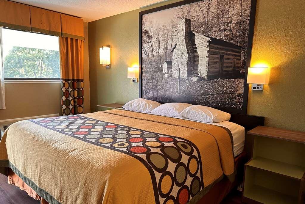Super 8 By Wyndham Cincinnati-Springdale Oh Habitación foto