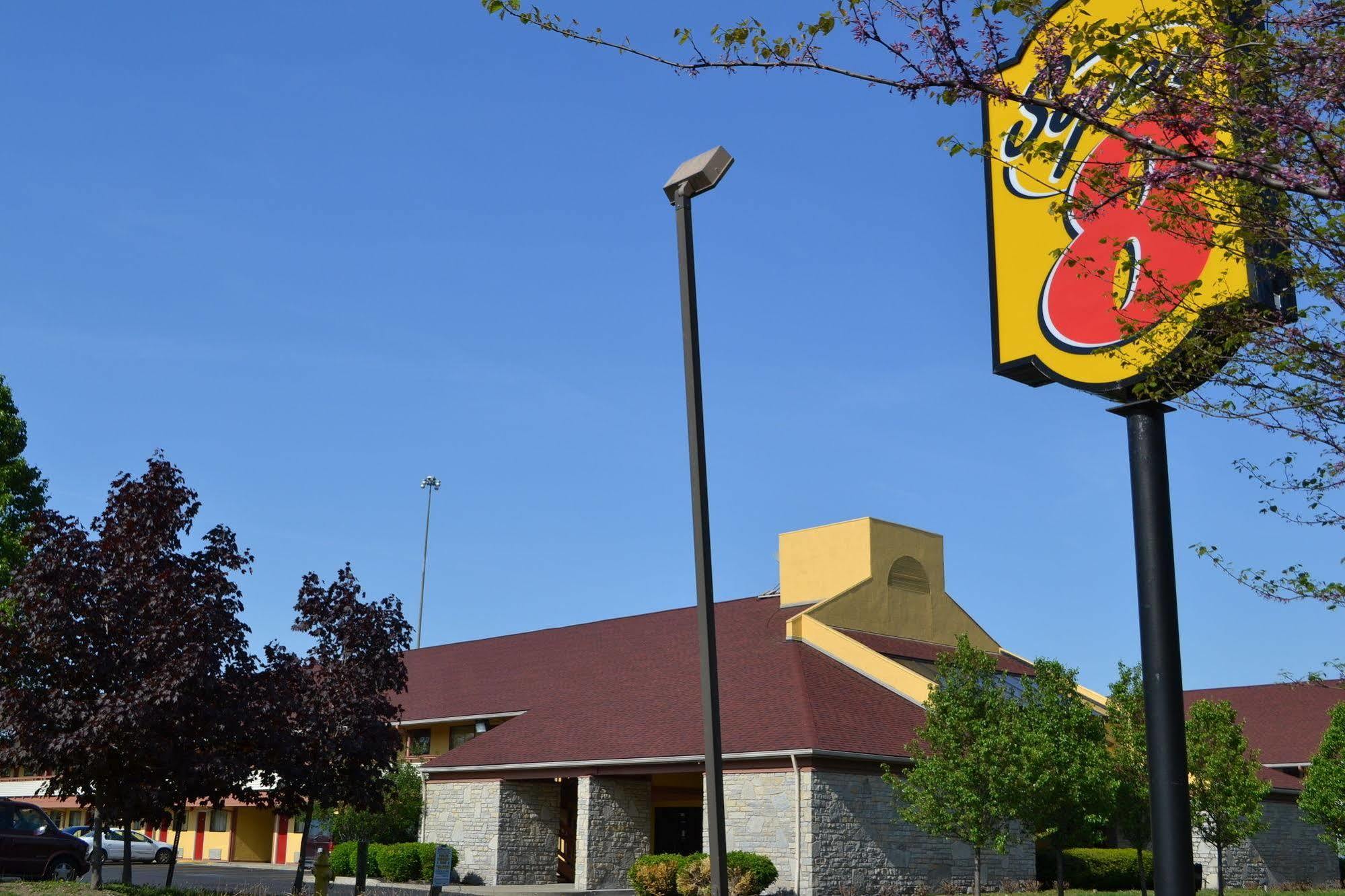 Super 8 By Wyndham Cincinnati-Springdale Oh Exterior foto